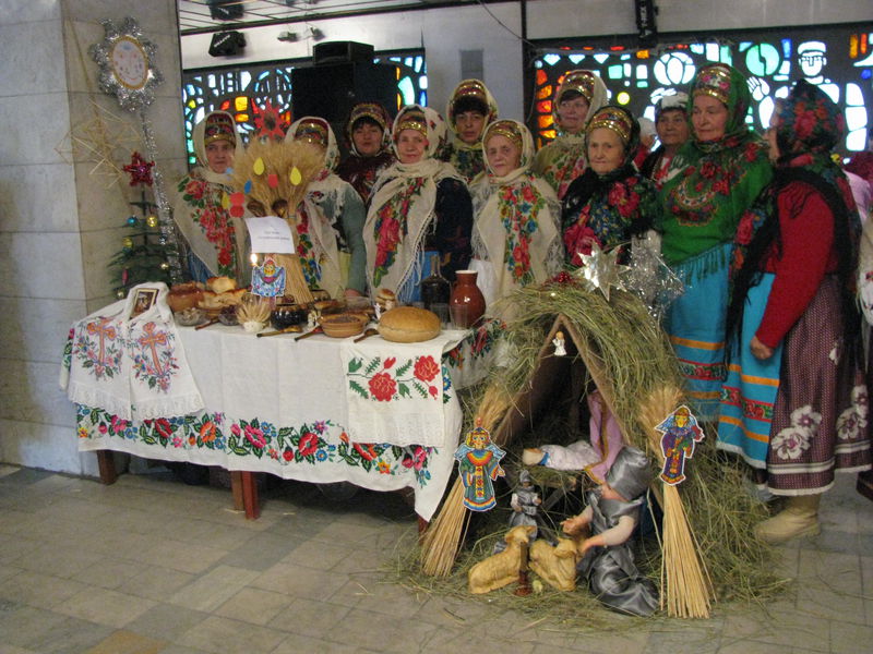 11 грудня 2010 року в Палаці культури «Титан» м. Запоріжжя відбувся обласний конкурс фольклорних колективів «Запорізька спадщина», присвячений новорічним та Різдвяним святам