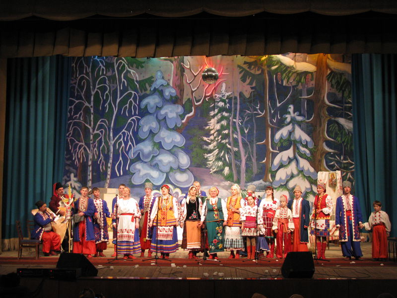 11 грудня 2010 року в Палаці культури «Титан» м. Запоріжжя відбувся обласний конкурс фольклорних колективів «Запорізька спадщина», присвячений новорічним та Різдвяним святам