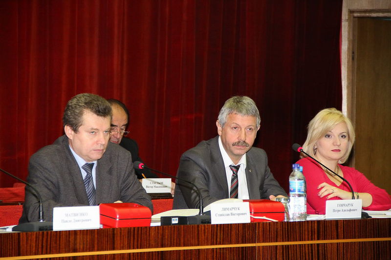 Заступники голови ОДА Станіслав Лимарчук, Петро Гончарук (стажування), Лариса Мефьодова
