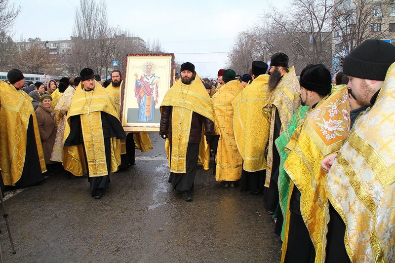 До Запоріжжя привезли мощі Святого Миколая 