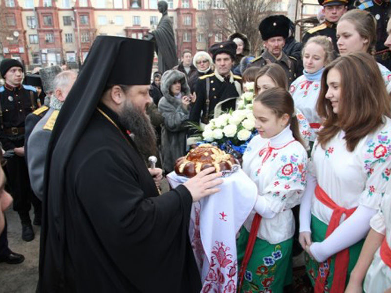 Новопризначений архиєпископ Запорізький і Мелітопольський Лука провів першу літургію