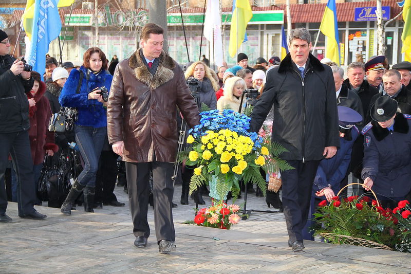 Під час покладання квітів