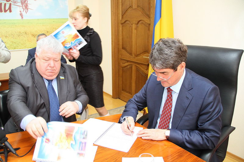 Підписано Меморандум між обласною владою та хлібопекарськими та борошномельними підприємствами