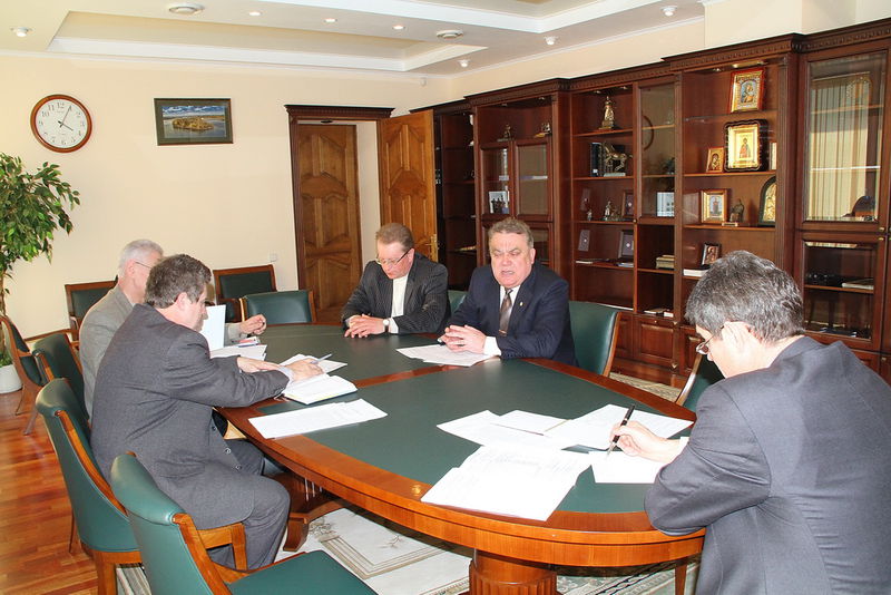 Під час зустрічі з керівниками Куйбишевського району
