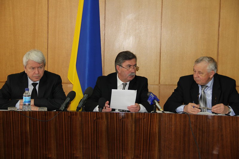 засідання комісії з питань погашення заборгованості із заробітної плати, пенсій, стипендій та інших соціальних виплат проводить М.Ярмощук