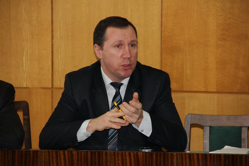 Перший заступник начальника головного управління промисловості та розвитку інфраструктури Р.Пісарев