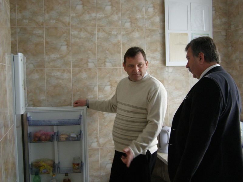 за дорученням голови облдержадміністрації Бориса Петрова, його заступник Микола Ярмощук відвідав соціальний гуртожиток для дітей-сиріт