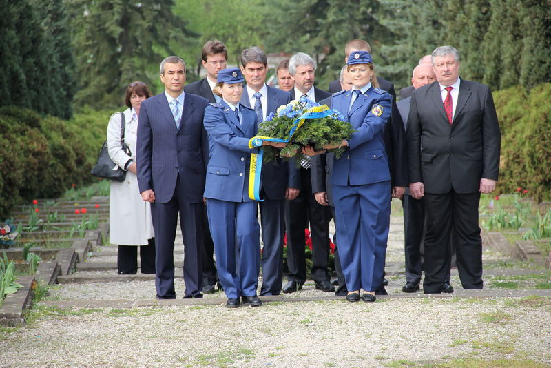 Запорізька делегація  вшанувала пам’ять радянських воїнів у м. Зволен