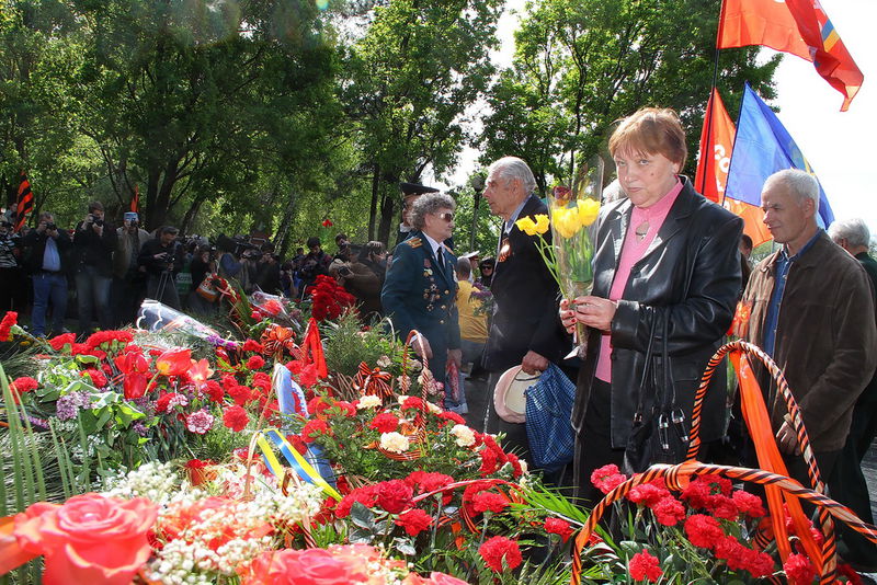 Загиблих воїнів-визволителів вшанували на Алеї Бойової Слави