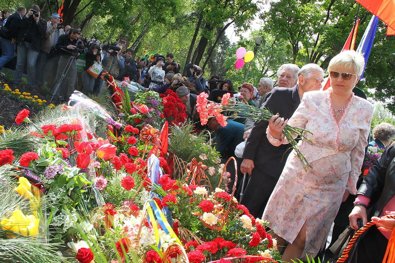 Загиблих воїнів-визволителів вшанували на Алеї Бойової Слави