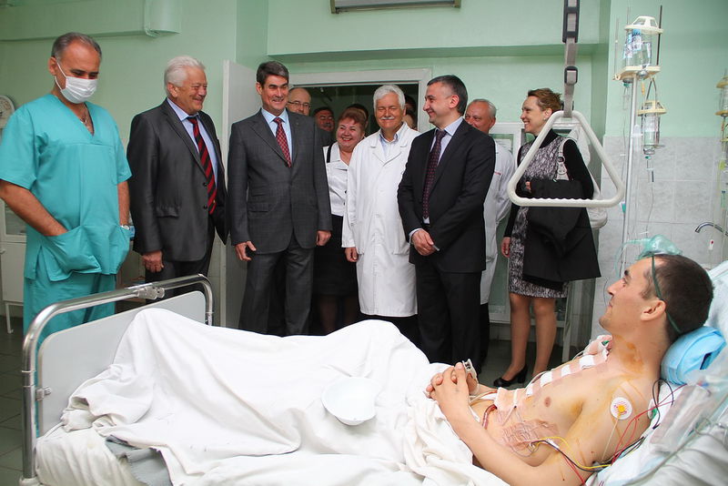 Борис Петров відвідав лабораторію хронічного гемодіалізу