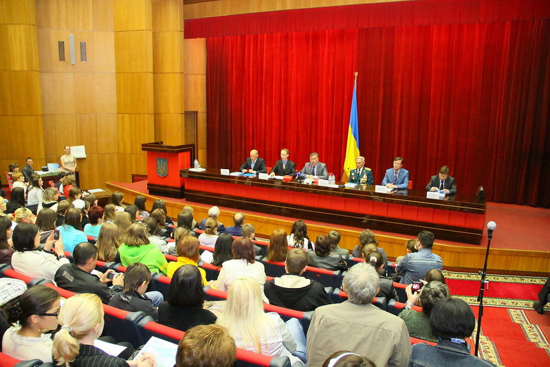 За підтримки голови обласної державної адміністрації Бориса Петрова відбулася церемонія нагородження переможців десятого, ювілейного Всеукраїнського конкурсу серед молодих журналістів «Нащадки переможців»