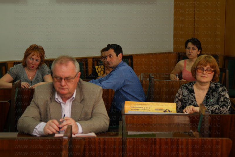Члени комітету