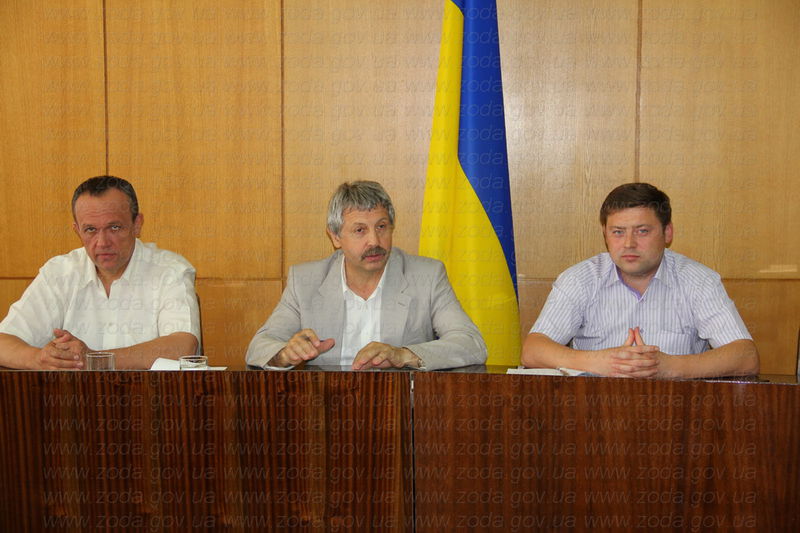 У ході засідання робочої групи з питань проведення моніторингу ситуації, яка склалася на ринку паливно-мастильних матеріалів, яке провів перший заступник голови ОДА Олексій Литвин за участю заступника голови ОДА Петра Гончарука
