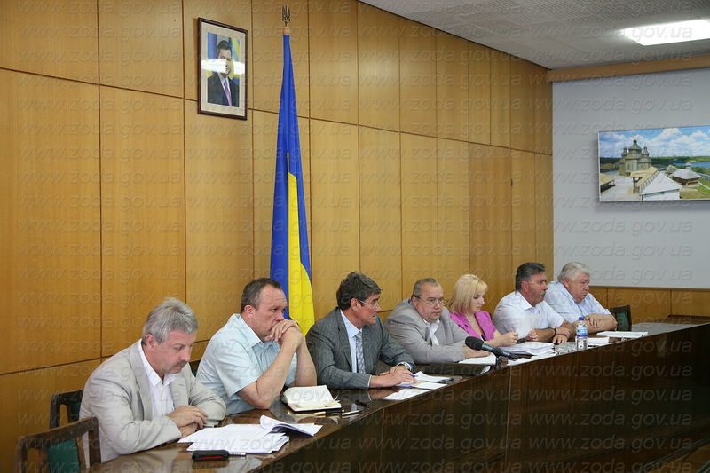 Голова обласної державної адміністрації Борис Петров доручив своєму заступнику Ларисі Мефьодовій розробити програму, яка дозволить привести тарифи на послуги водозабезпечення  м. Бердянськ  до середньообласних стандартів