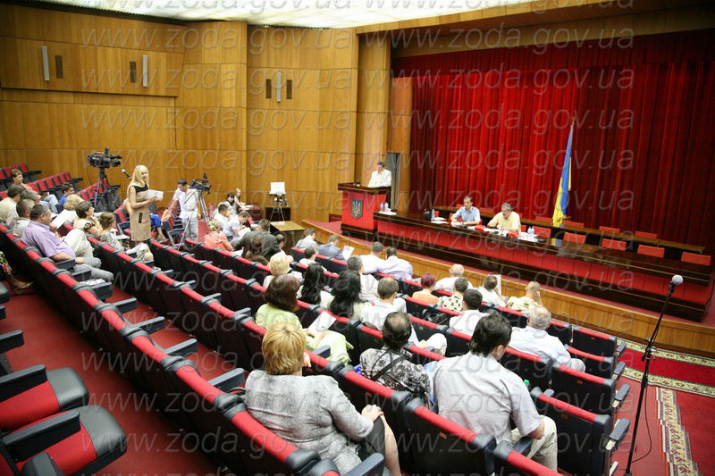 З першого питання «Про недопущення проявів політичного радикалізму та громадянської нетерпимості» виступив начальник управління з питань внутрішньої політики та зв’язків з громадськістю ОДА Яків Пітоня