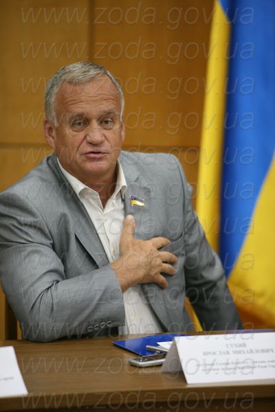 Народний депутат Я.Сухий  глибоко  занепокоєний проблемами промисловців