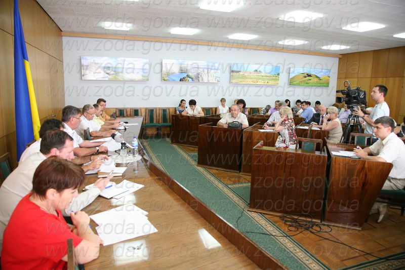 В обласній державній адміністрації відбулося засідання обласної комісії з питань погашення заборгованості з заробітної плати, пенсій, стипендій та інших соціальних виплат, яке провів заступник голови ОДА Микола Ярмощук