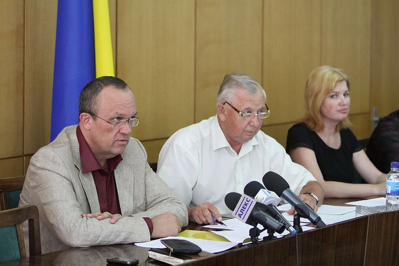 О. Литвин «Зарплата керівника у 300 грн. – це просто нахабність»