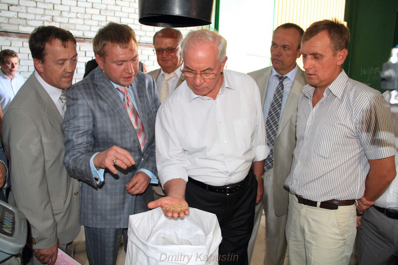 Прем’єр-міністр побував у ТОВ «Укрнасінняпром»