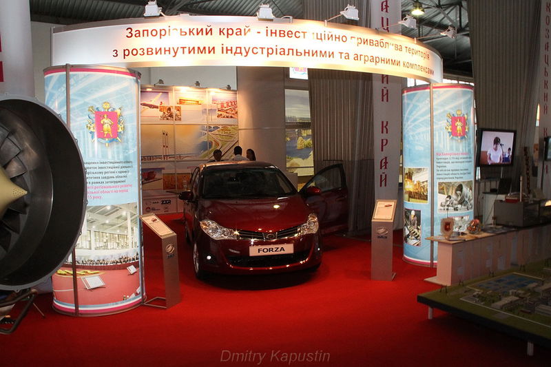 Свою продукцію на «Барвистій країні» представили повідні промислові підприємства області
