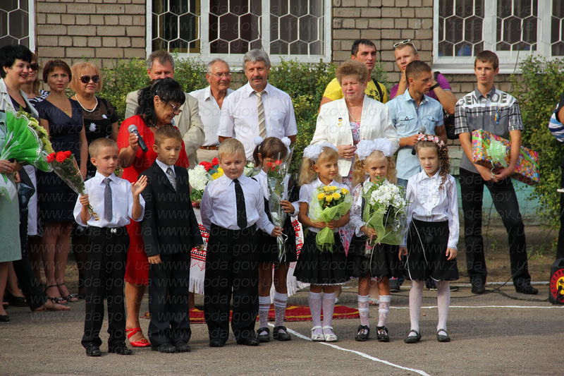 «Перший дзвоник» скликає учнів за парти