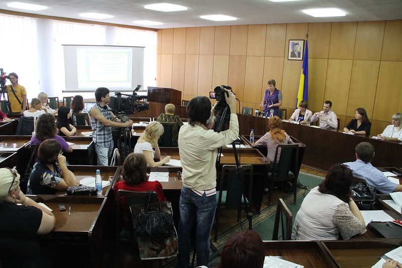 В облдержадміністрації провели семінар на тему «Впровадження інноваційних технологій роботи з бездоглядними та безпритульними дітьми»