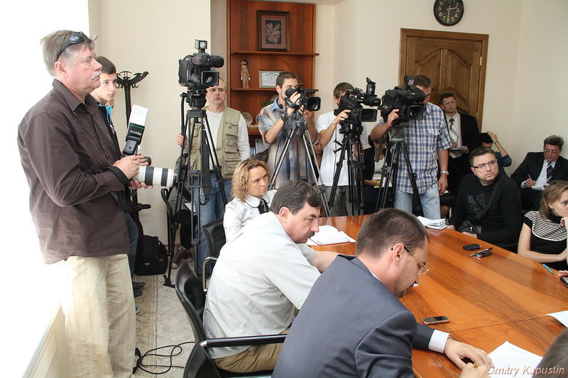 Нарада відбулася у присутності представників ЗМІ