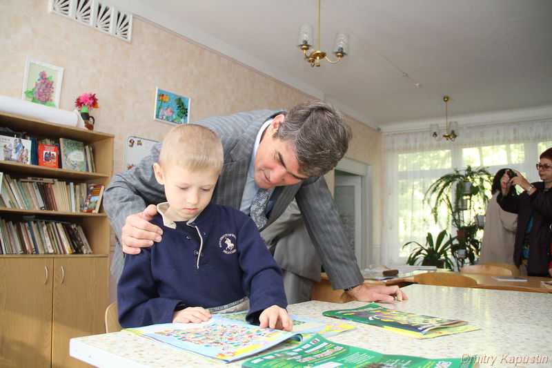Борис Петров відвідав центр  соціально-психологічної реабілітації дітей