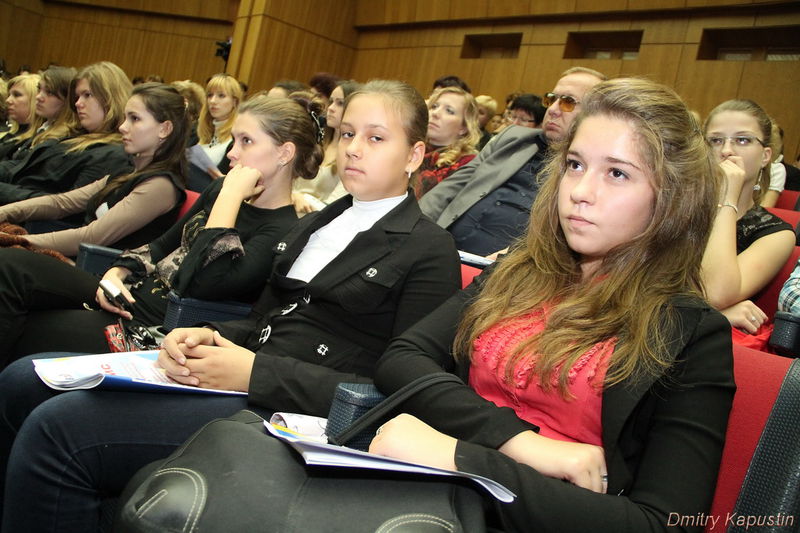 Нагородження учасників обласного конкурсу для молодих журналістів «Нащадки переможців»