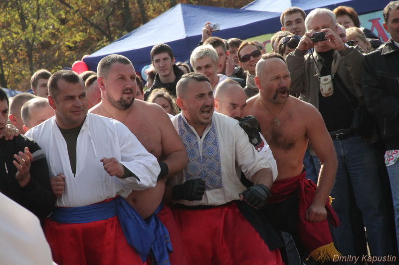 У боях "лава на лаву" зійшлися команди Дніпропетровська та Запоріжжя
