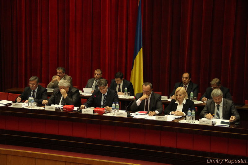 В області існує низка проблем у використанні земель лісного та природно-заповідного фондів