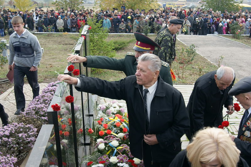 «Серцем чуємо голос обелісків»