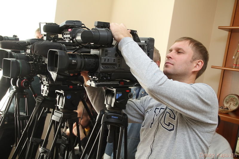 Очільник області розповів журналістам про Всеукраїнську нараду з питань захисту прав дітей