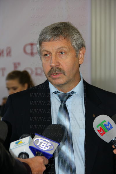 Заступник голови обласної державної адміністрації Петро Гончарук виступив з презентацією на тему: «Інвестиційна привабливість Запорізької області через призму енергетичної безпеки»