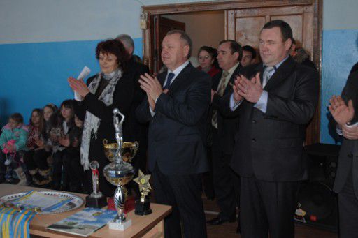 Обласна влада здійснить мрію директора  Веселівської гімназії