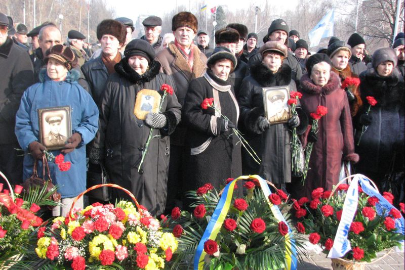 Вшанувати пам’ять загиблих воїнів-інтернаціоналістів прийшли кілька сотень запоріжців