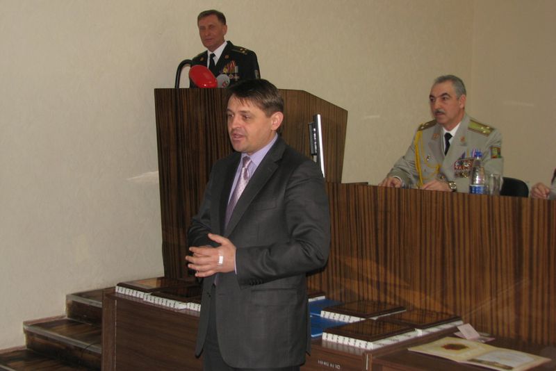 Юрій Пелих: «Завдання влади - зробити так, щоб кожний військовослужбовець з впевненістю йшов на службу, а з гордістю -  повертався додому»
