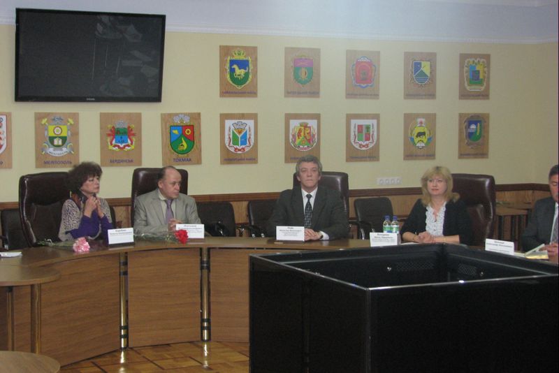 Спільними зусиллями ми маємо дати друге дихання творчим колективам області