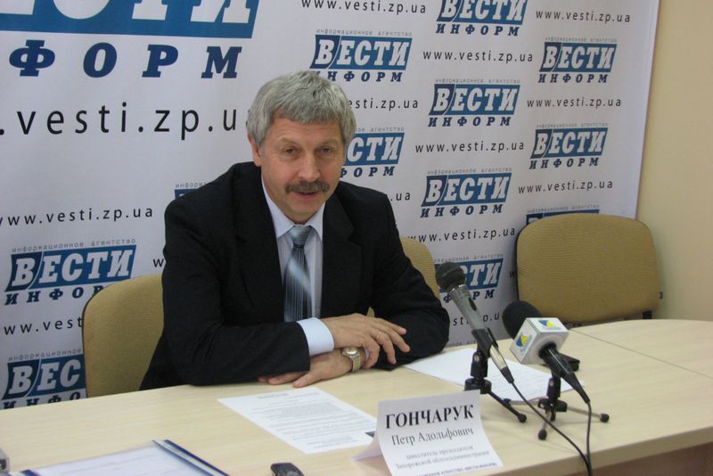 Петро Гончарук: «Відкриття дозвільних центрів – це тільки початок спрощення роботи для бізнесу»