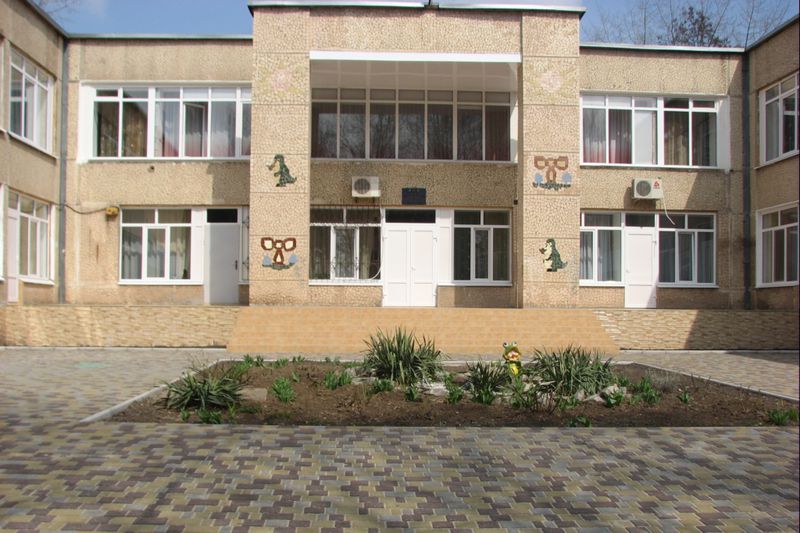 Подарунки до Великодня – від влади