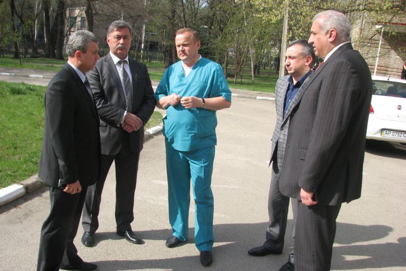 Визначається обсяг ремонту  будинку майбутнього перинатального центру 