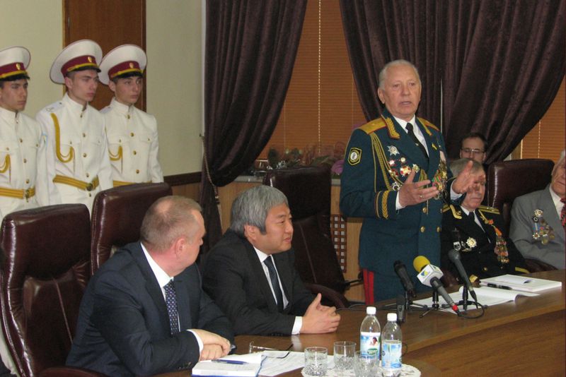 Напередодні  9 травня