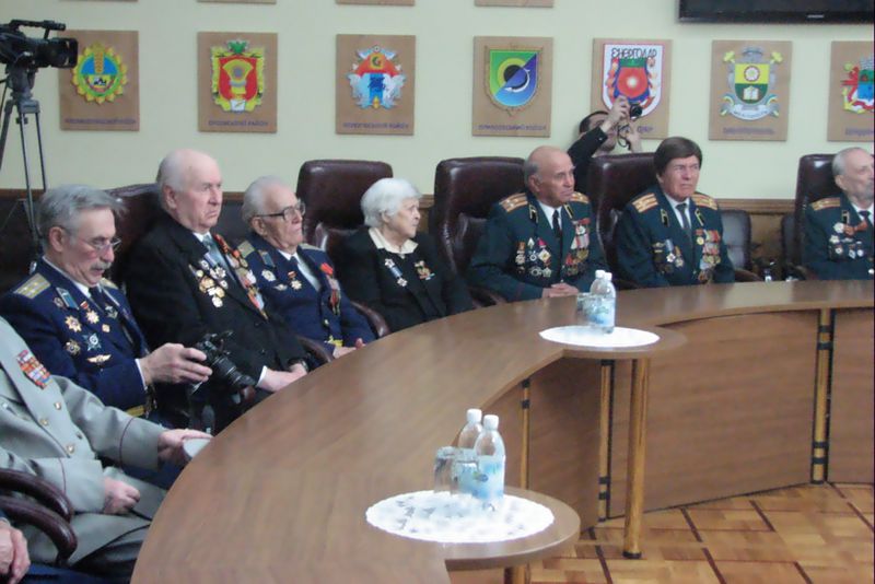 Напередодні  9 травня