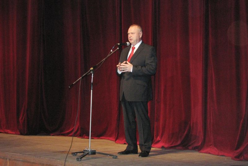 Олександр Пеклушенко: «Влада мусить захистити дітей від головних загроз – байдужості дорослих та самотності»