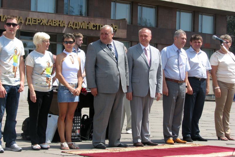 Урочисте підняття Державного прапора України разом з прапором Національного олімпійського комітету України з нагоди відкриття ХХХ Олімпійських ігор у Лондоні