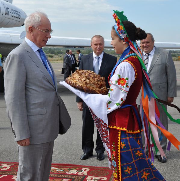 Сьогодні Прем’єр-міністр України Микола Азаров  перебуває з робочою поїздкою в Запорізькій області