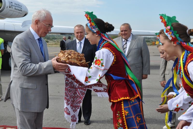 Сьогодні Прем’єр-міністр України Микола Азаров  перебуває з робочою поїздкою в Запорізькій області