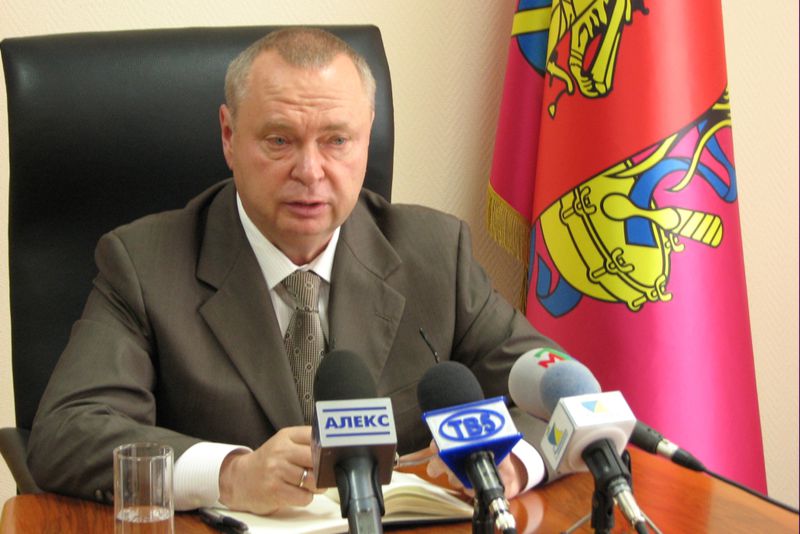 Олександр Пеклушенко: «Президент дав чітке доручення – до 1 жовтня вирішити проблемні питання «ЗЗФ» та розробити програму відновлення алюмінієвого комбінату»