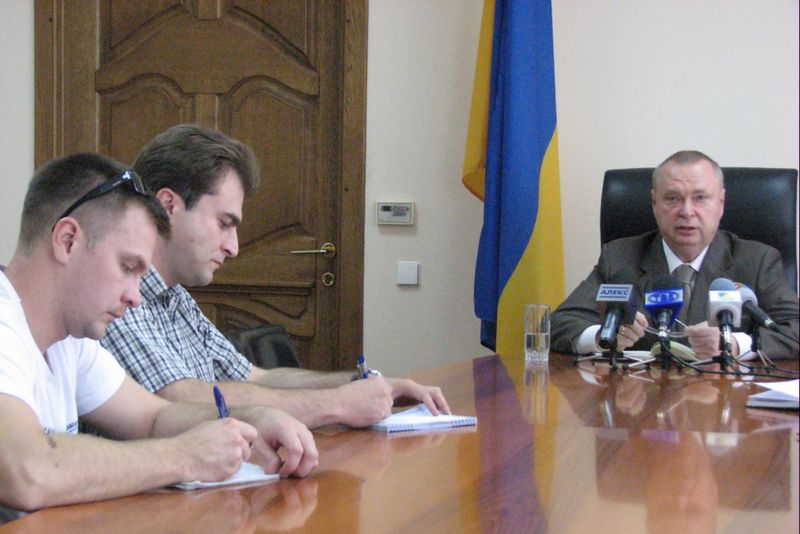 Олександр Пеклушенко: «Президент дав чітке доручення – до 1 жовтня вирішити проблемні питання «ЗЗФ» та розробити програму відновлення алюмінієвого комбінату»